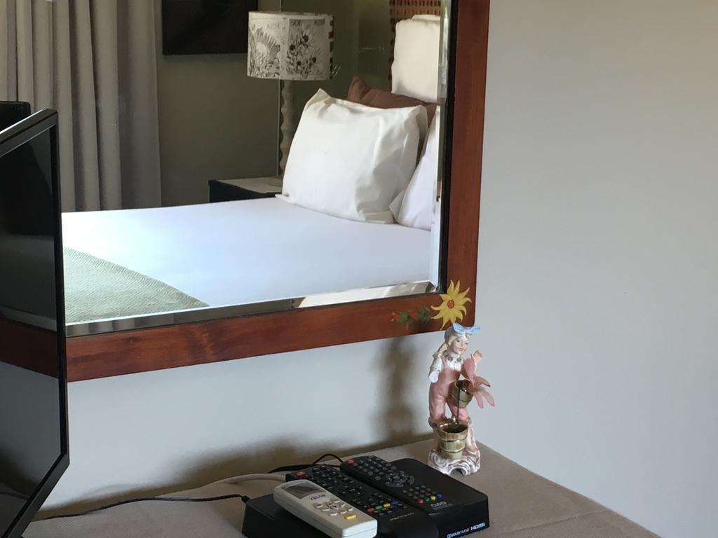 Eden Rose Manor B&B 拉莫西 外观 照片